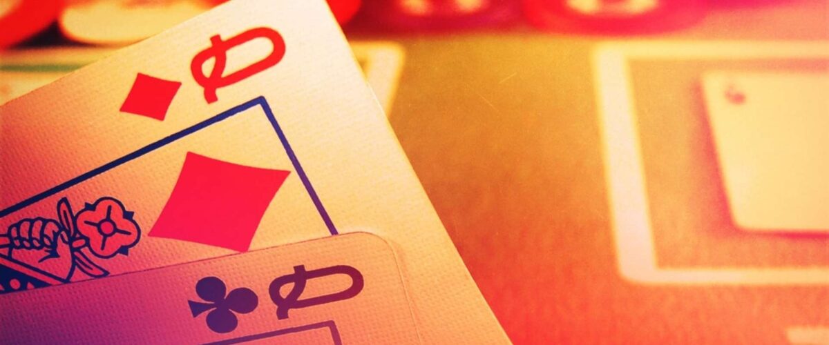 como jugar poker de 3 cartas