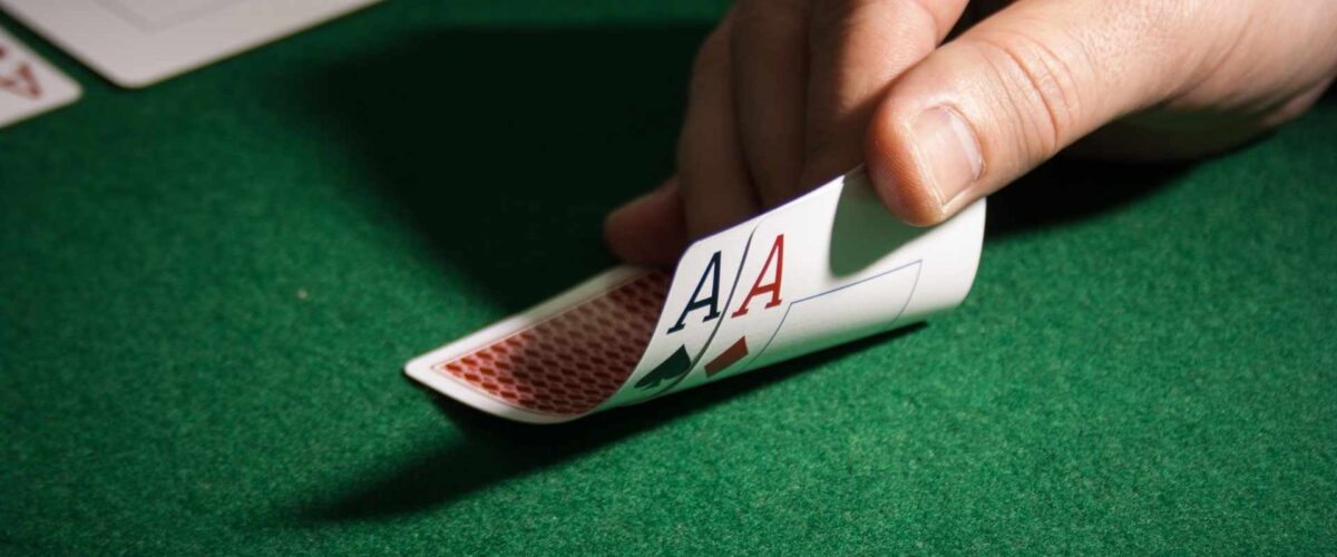 Cómo Jugar al Mississippi Stud