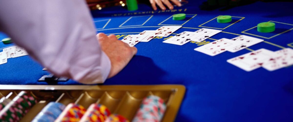 Cómo Usar la Estrategia Básica de Blackjack Tabla y Explicación